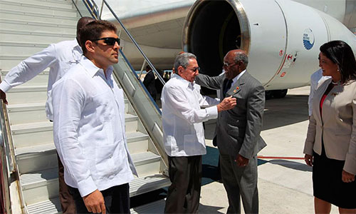 Ruhani y Castro llegan a Venezuela para participar en la XVII Cumbre del Mnoal